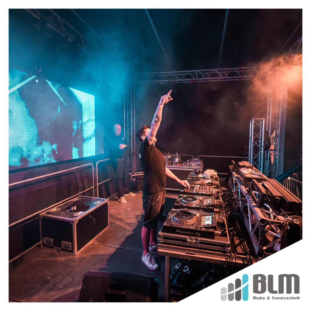 DJ Stars auf dem elektronischen Open Air in Höxter, Veranstaltungstechnik von BLM Media