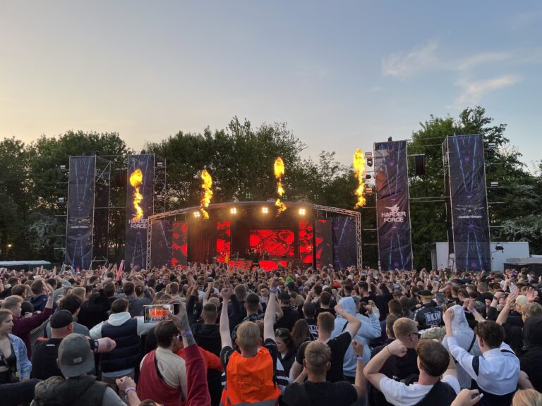 Harderforce Festival in Heide, Veranstaltungstechnik von BLM Media