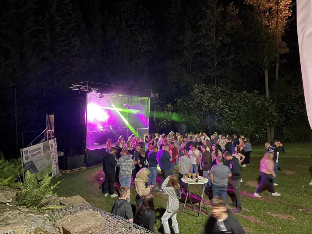 Unvergessliches Sommerfest in Negeborn mit beeindruckender Veranstaltungstechnik, Veranstaltungstechnik von BLM Media