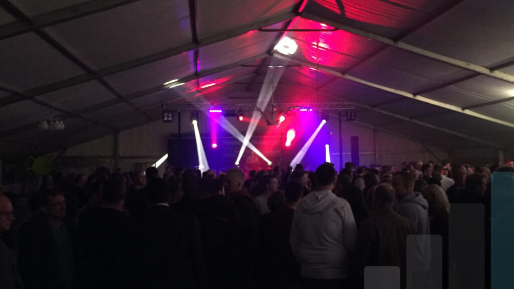 Zeltfest mit Bühne, Licht und Beschallung von BLM Media