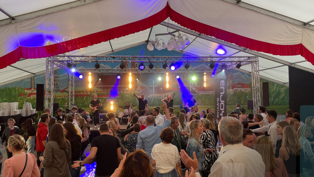 Feuerwehrfest im Festzelt mit Bühne, Licht und Beschallung von BLM Media