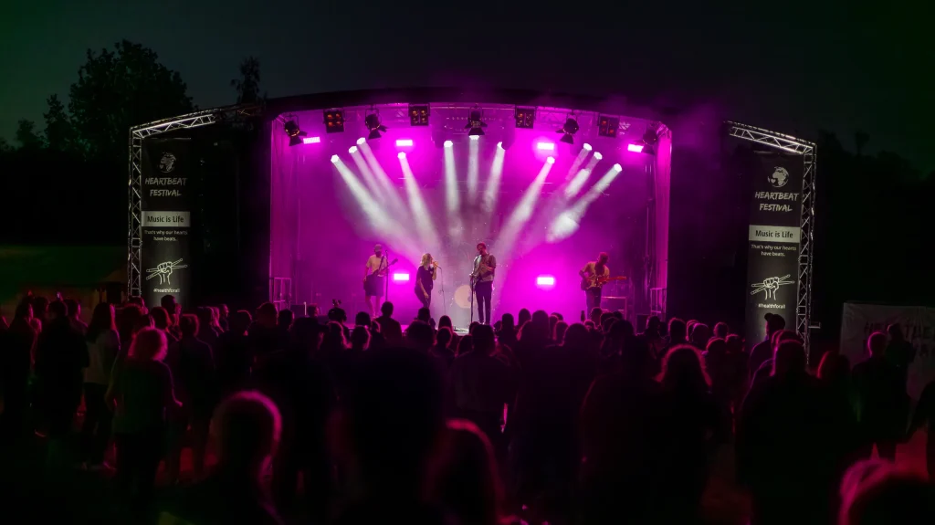 Mobile Bühne smartStage beim Global Heartbeat 2025