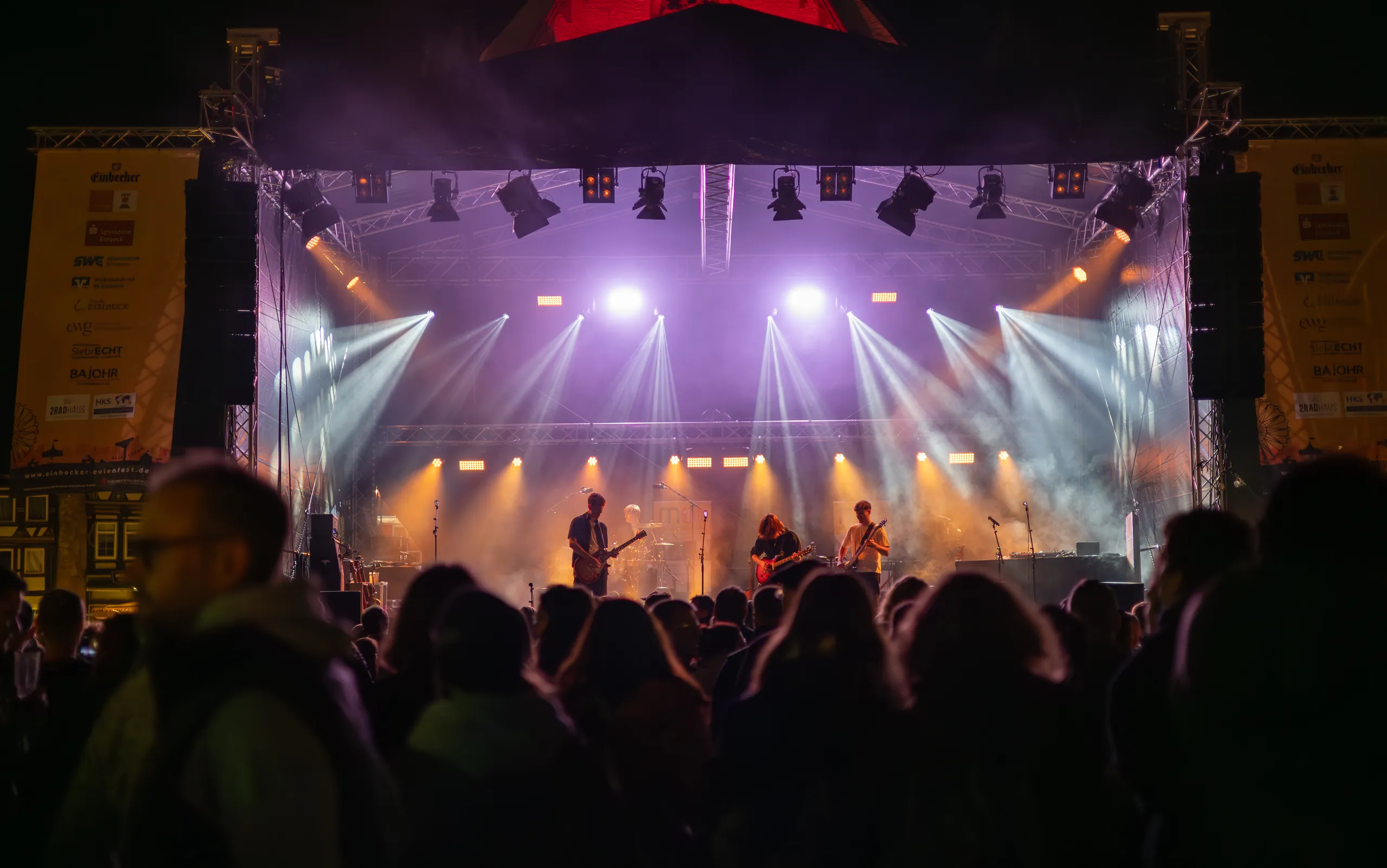 Einbecker Eulenfest 2025: Publikum vor der Bühne